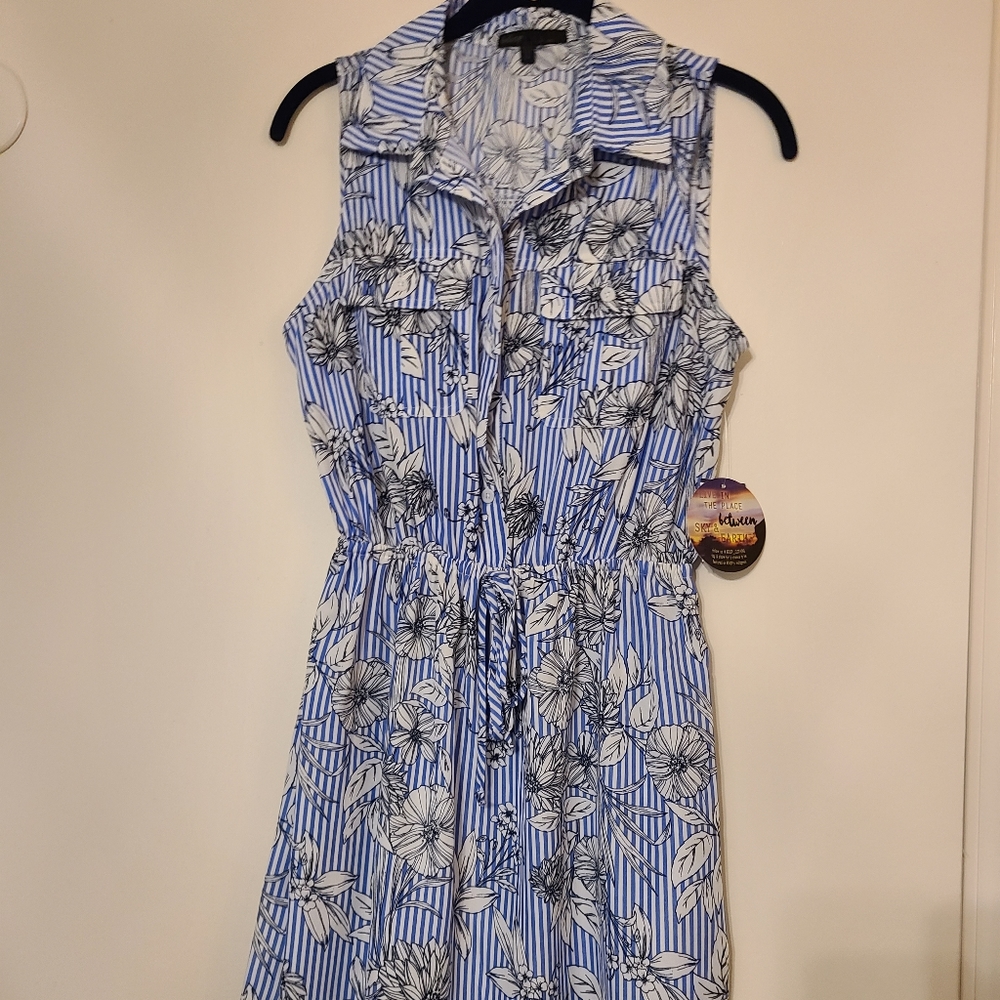Juniors Medium, Women's small, summer casual dress